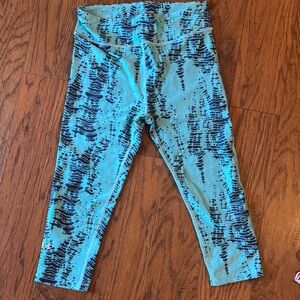 Under Armour Teal and Black Patterned Capris